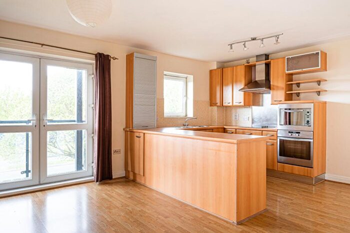 2 Bedroom Apartment To Rent In Lakeside Boulevard, DN4
