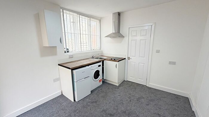 1 Bedroom Studio To Rent In Kingsland High Street, Dalston, E8