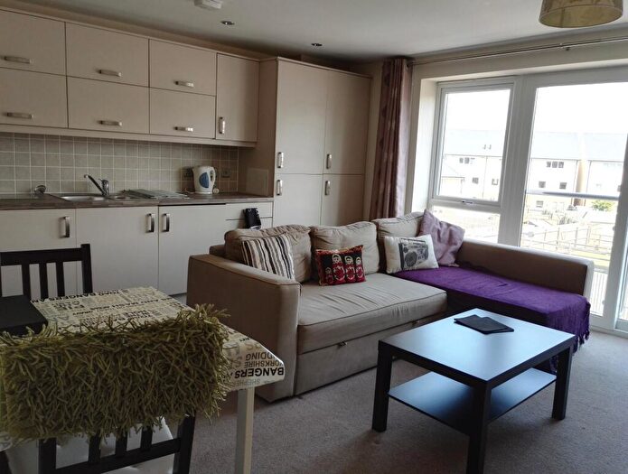 2 Bedroom Apartment To Rent In Y Bae, Bangor, LL57