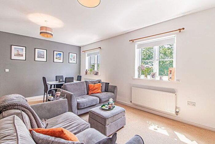 1 Bedroom Flat For Sale In Meadow Way, Tyla Garw, Pontyclun, CF72