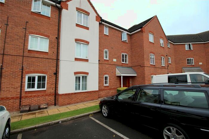2 Bedroom Flat To Rent In Walker Road, Walsall, West Midlands, WS3