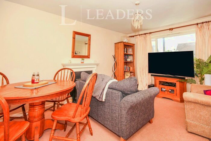 2 Bedroom Maisonette To Rent In Denton Close, Kenilworth, CV8