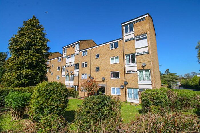 2 Bedroom Flat To Rent In Morley Grove, Harlow, CM20