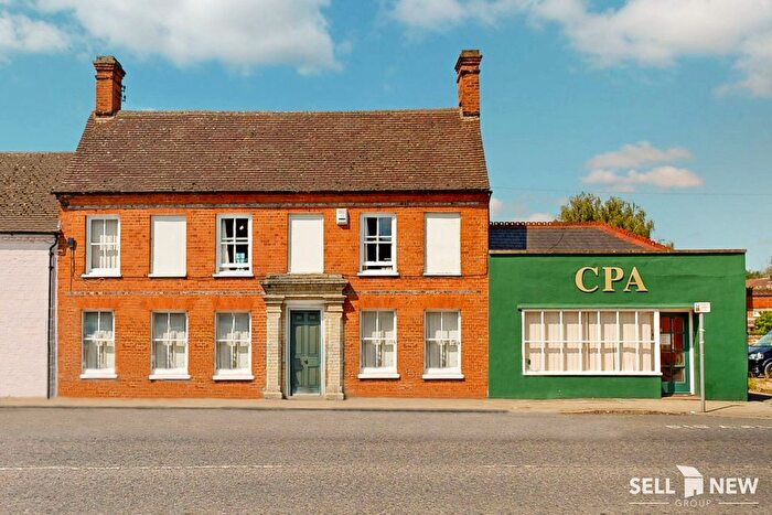 1 Bedroom Semi-Detached House For Sale In North Bridge Street, Shefford, SG17