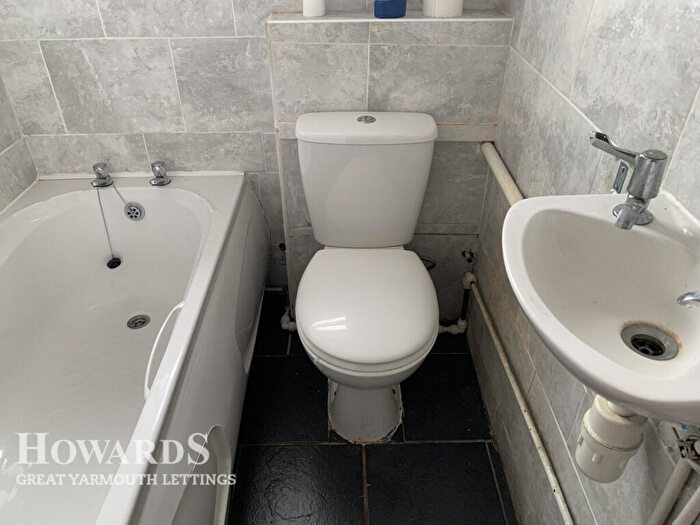 2 Bedroom Terraced House To Rent In Southampton Place, Great Yarmouth, NR30