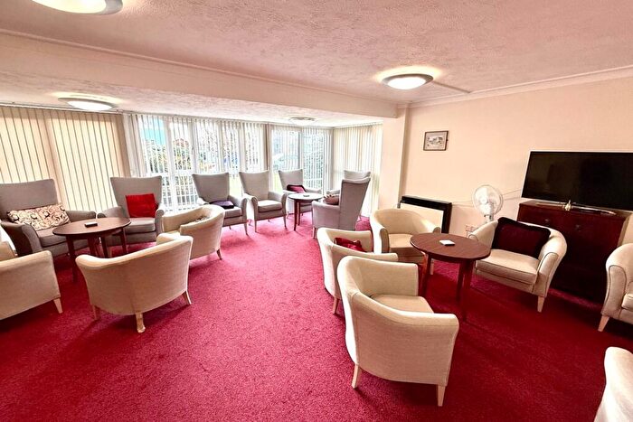 2 Bedroom Retirement Property For Sale In Penrith Court, Broadwater Street East, Worthing, West Sussex, BN14