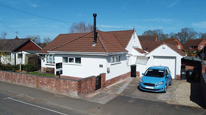 4 Bedroom Detached Bungalow For Sale In Oake, Taunton, Somerset, TA4