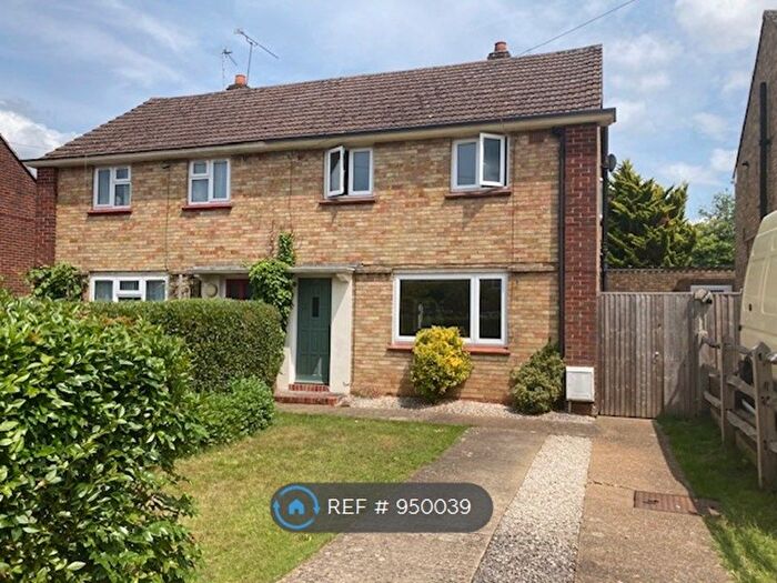 3 Bedroom Semi-Detached House To Rent In Talbot Road, Farnham, GU9