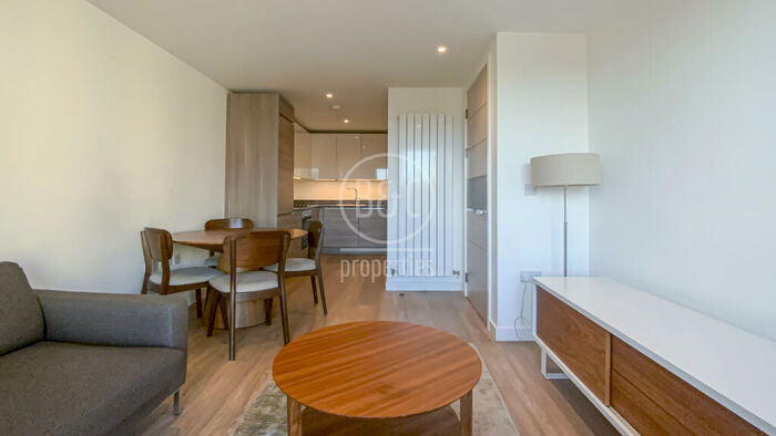 1 Bedroom Flat To Rent In Royal Victoria Gardens, Marine Wharf, SE16