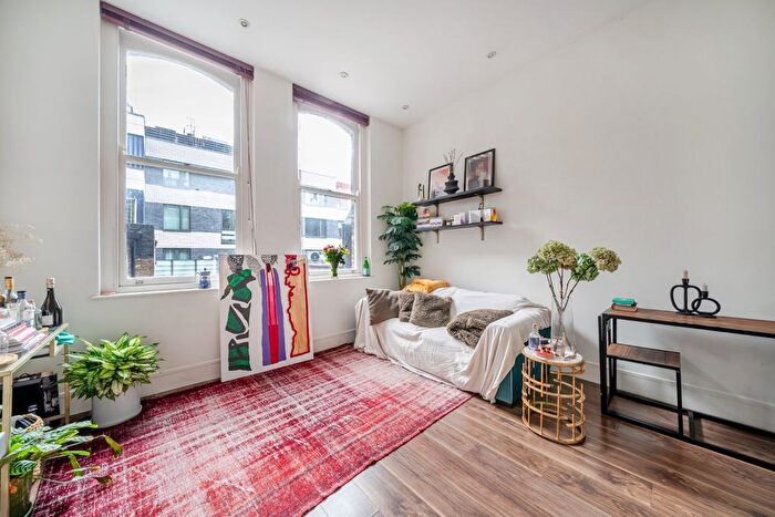 1 Bedroom Flat For Sale In Porchester Road, Bayswater, London, W2