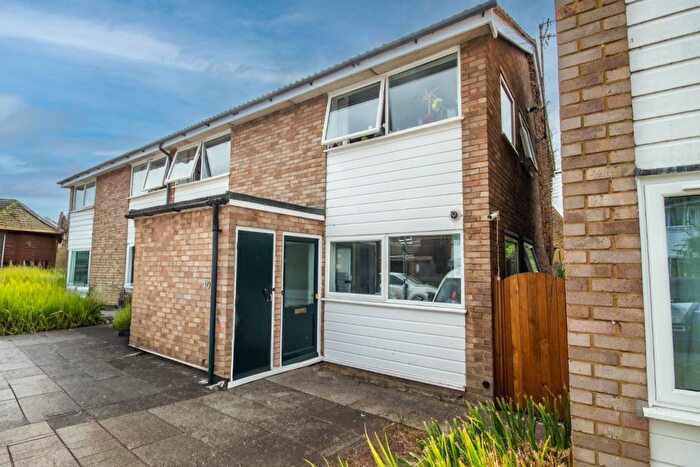2 Bedroom Maisonette To Rent In Baycliffe Close, Cambridge, CB1