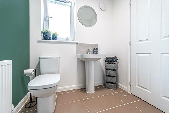 4 Bedroom Detached House For Sale In Macpherson Avenue, Dunfermline, KY11