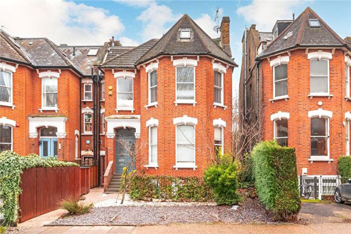 3 Bedroom Maisonette For Sale In Christchurch Avenue, Queen's Park, NW6