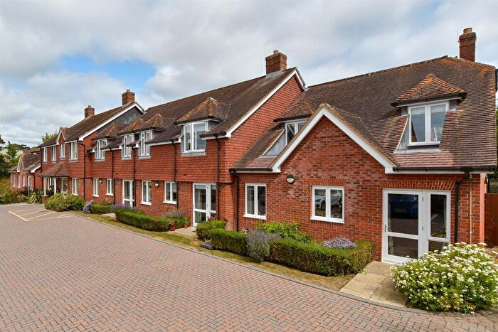 2 Bedroom Flat For Sale In Station Road, Petworth, West Sussex, GU28