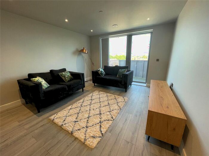 2 Bedroom Apartment To Rent In Steel House, The Metalworks, Petersfield Avenue, Slough, Berkshire, SL2