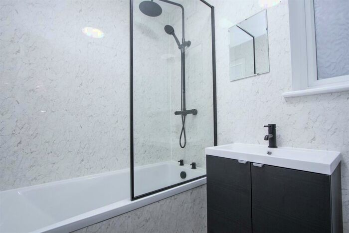 1 Bedroom Flat To Rent In Ravenscroft Road, Beckenham, BR3