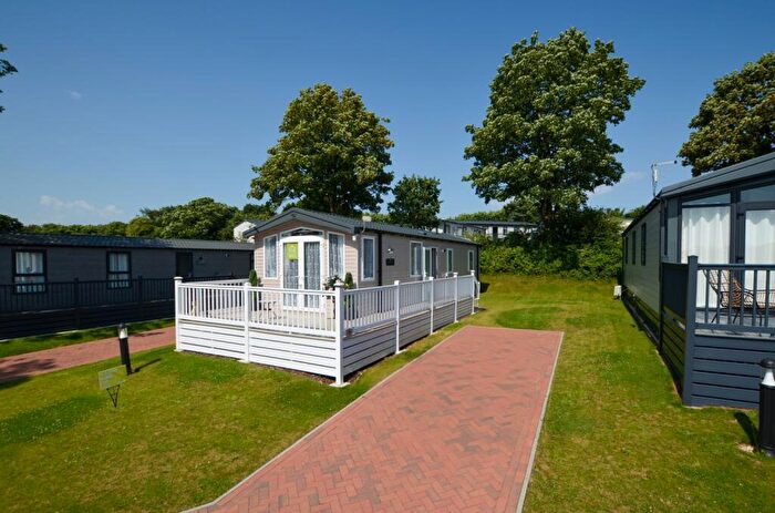 2 Bedroom Park Home For Sale In Meadow Lakes, The Maples, Hewas Water, St. Austell, Cornwall, PL26