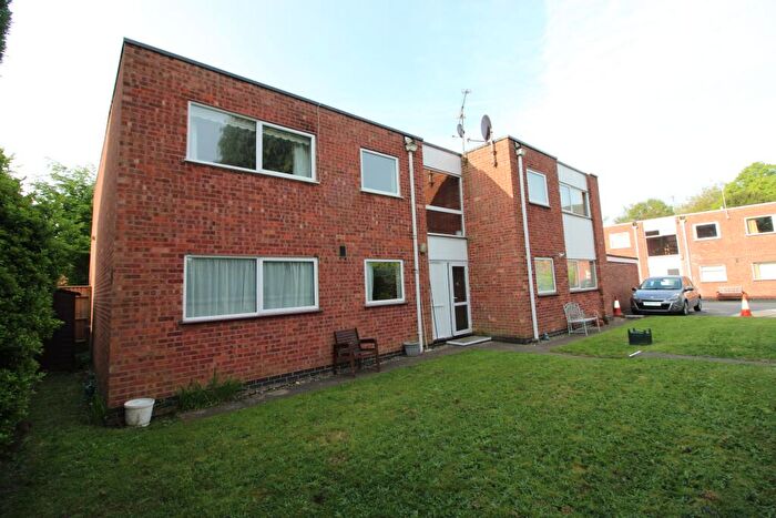 2 Bedroom Flat To Rent In St Peters Court, Burton Upon Trent, Stapenhill, DE15