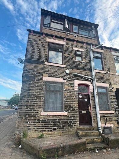 4 Bedroom Terraced House To Rent In Talbot Street, Bradford, BD7
