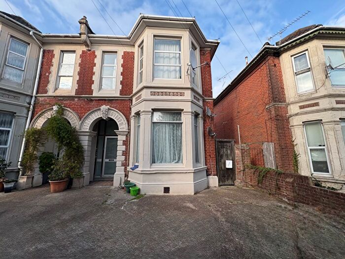 Studio To Rent In Denzil Avenue, Southampton, SO14