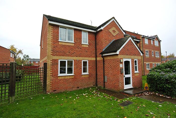 1 Bedroom Flat To Rent In Redford Close, Feltham, TW13