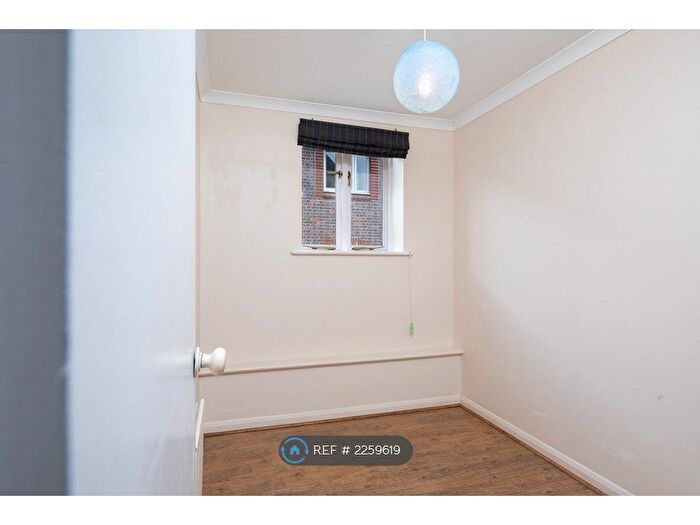 2 Bedroom Flat To Rent In Maltings Barn, Lewes, BN7