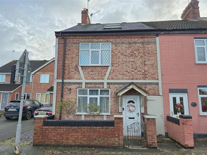 3 Bedroom End Terrace House For Sale In Brooks Lane, Whitwick, Leicestershire, LE67