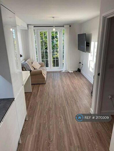 1 Bedroom Flat To Rent In London, London, CR8