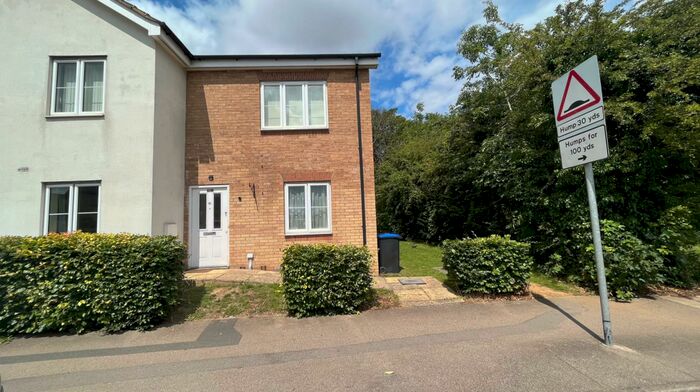 2 Bedroom Flat To Rent In Grange Road, Northampton, NN3