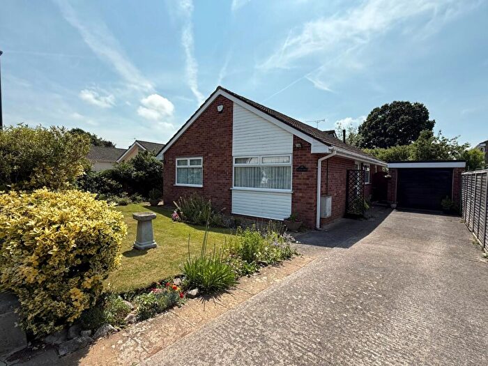 3 Bedroom Bungalow For Sale In The Chimes, Nailsea, North Somerset, BS48