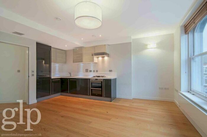3 Bedroom Flat To Rent In Great Marlborough Street, Soho, W1F