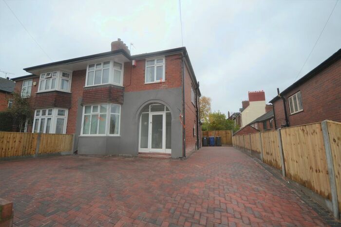 3 Bedroom Semi-Detached House To Rent In Grosvenor Road, Newcastle-Under-Lyme, ST5
