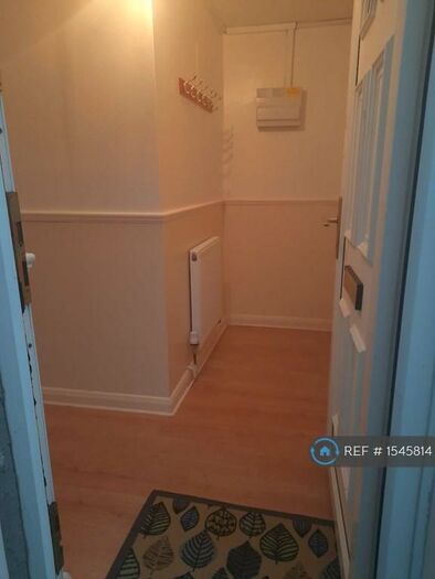 3 Bedroom Terraced House To Rent In Cottam Road, High Green, Sheffield, S35