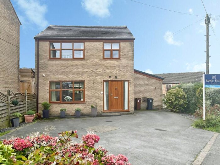 3 Bedroom Detached House For Sale In Peter Street, Hadfield, Glossop, Derbyshire, SK13