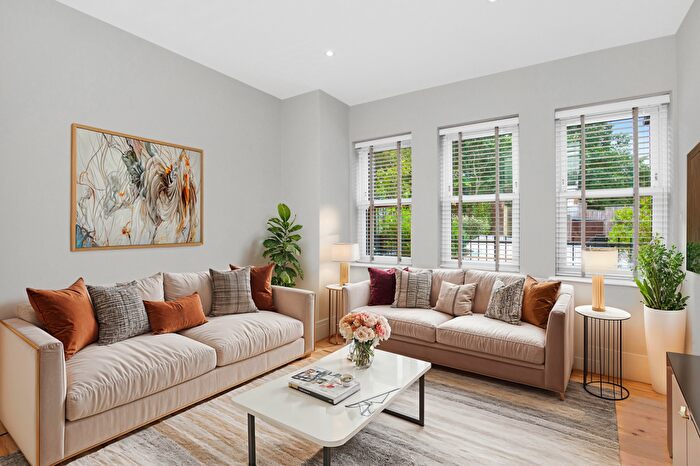 4 Bedroom Town House To Rent In Fir Hollow Gardens, Kenley, CR8