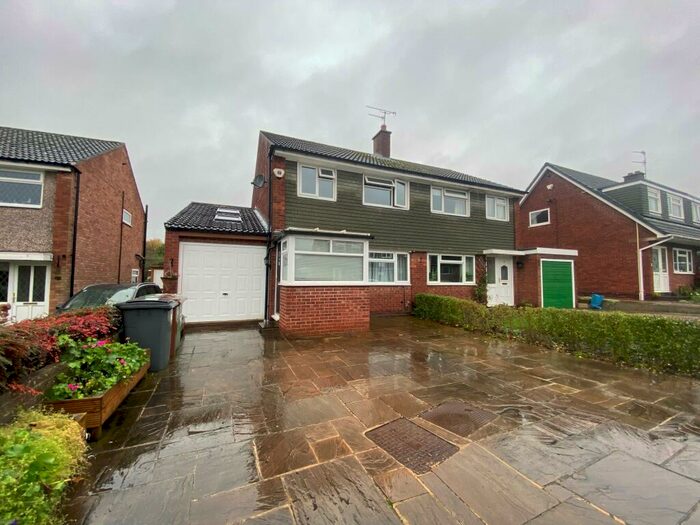 3 Bedroom House To Rent In Victoria Grove, Horsforth, Leeds, LS18