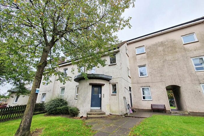 3 Bedroom Flat For Sale In , High Barrwood Road, Kilsyth, G65