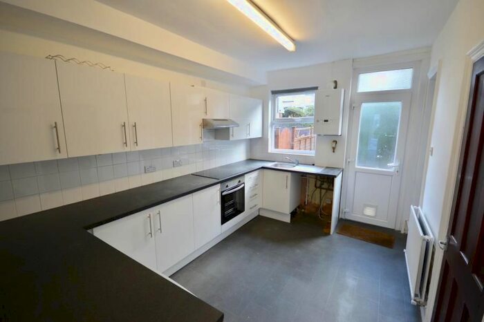 3 Bedroom Property To Rent In Fulmer Road, Hunters Bar, S11