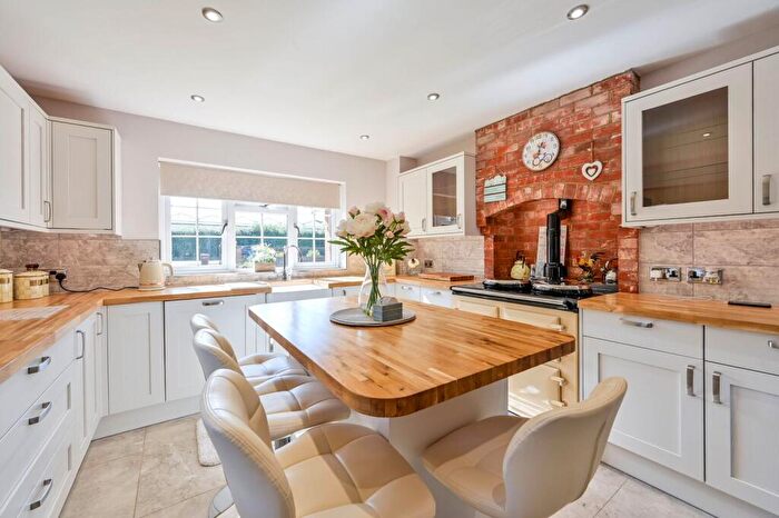 3 Bedroom Bungalow For Sale In Dalmead, Guildford, GU3