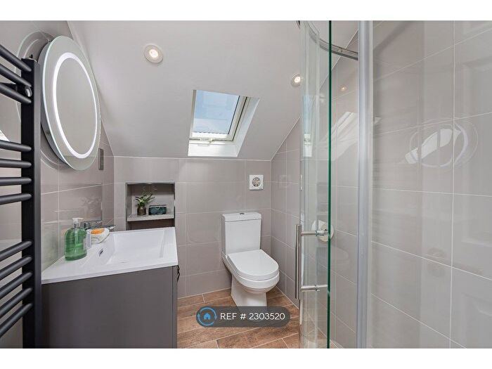 2 Bedroom Flat To Rent In Arlington Road, Bath, BA2