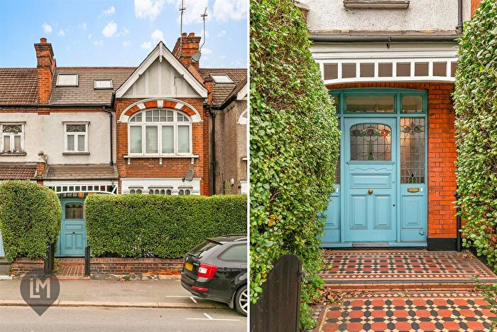 2 Bedroom Flat For Sale In Durnsford Road, London, SW19