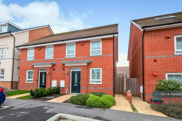 2 Bedroom Semi-Detached House To Rent In Simpson Road, Basingstoke, RG21