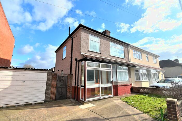 3 Bedroom Semi-Detached House To Rent In Erith Road, Barnehurst, Bexleyheath, DA7