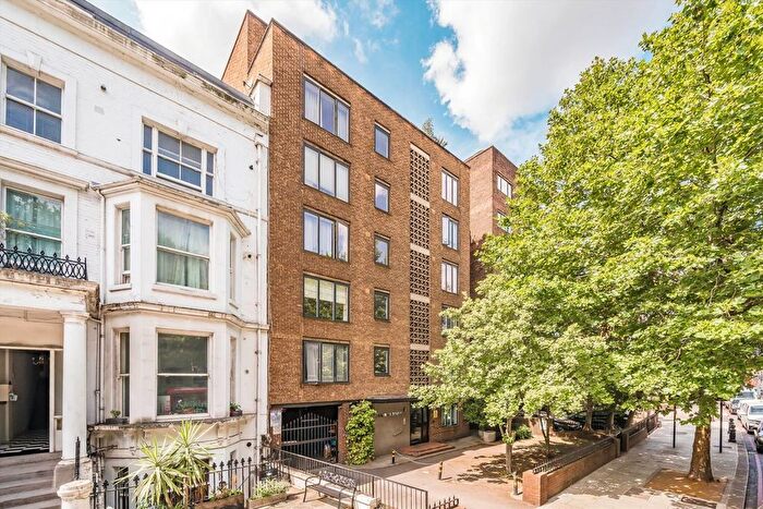 1 Bedroom Flat To Rent In Earls Court Road, Kensington, W8