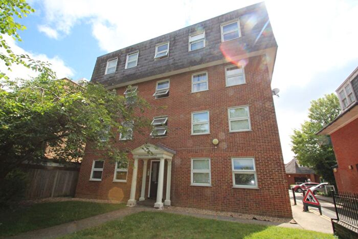 2 Bedroom Flat To Rent In Sydenham Road, Croydon, CR0