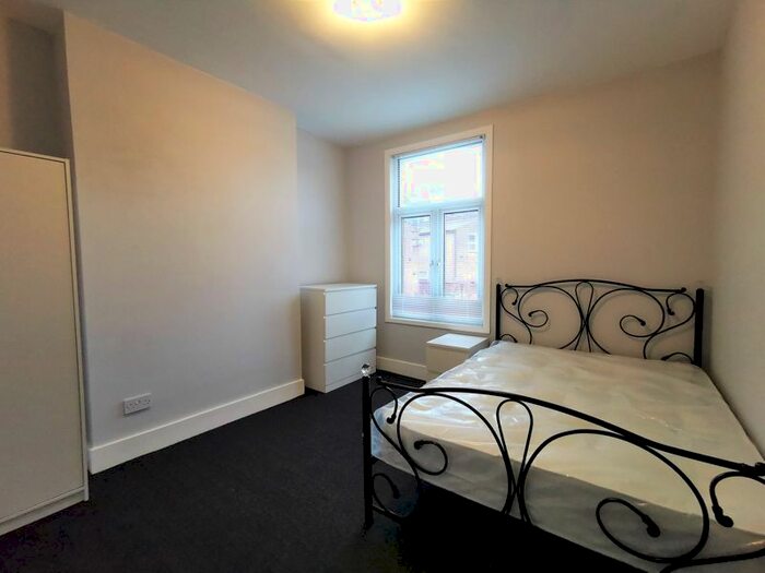 4 Bedroom Terraced House To Rent In Lothair Road North, London, N4