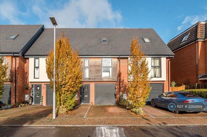 4 Bedroom Terraced House To Rent In Faircross Court, Thatcham, RG18