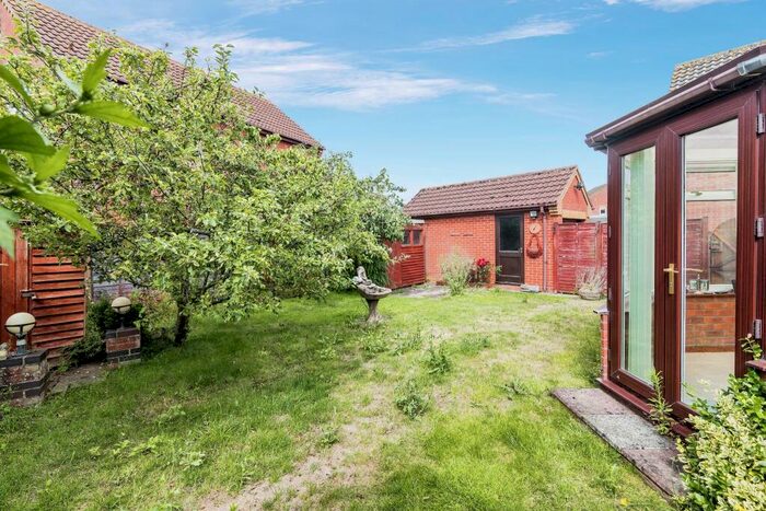 2 Bedroom Bungalow For Sale In Puddle Duck Lane, Worlingham, Beccles, Suffolk, NR34