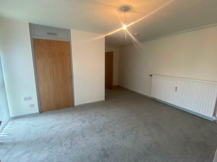 Studio To Rent In Browns Green, Birmingham, B20