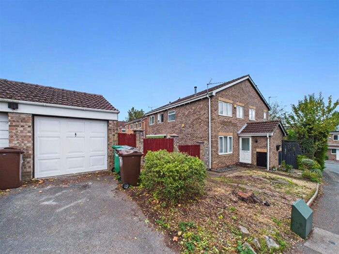 2 Bedroom Terraced House To Rent In Gunn Close, Nottingham, NG6